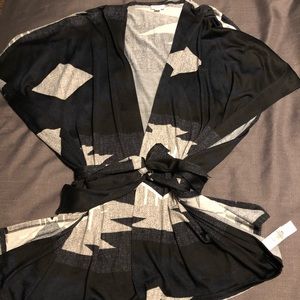 Lularoe Shawl/Wrap Size S/M